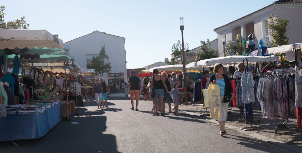 En savoir plus sur De mooiste markten in de Vendée